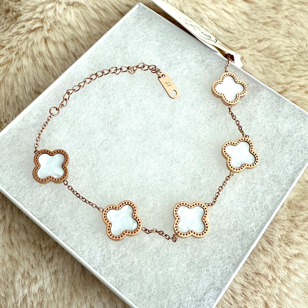 Fashion Clover Rose Gold Bracelet